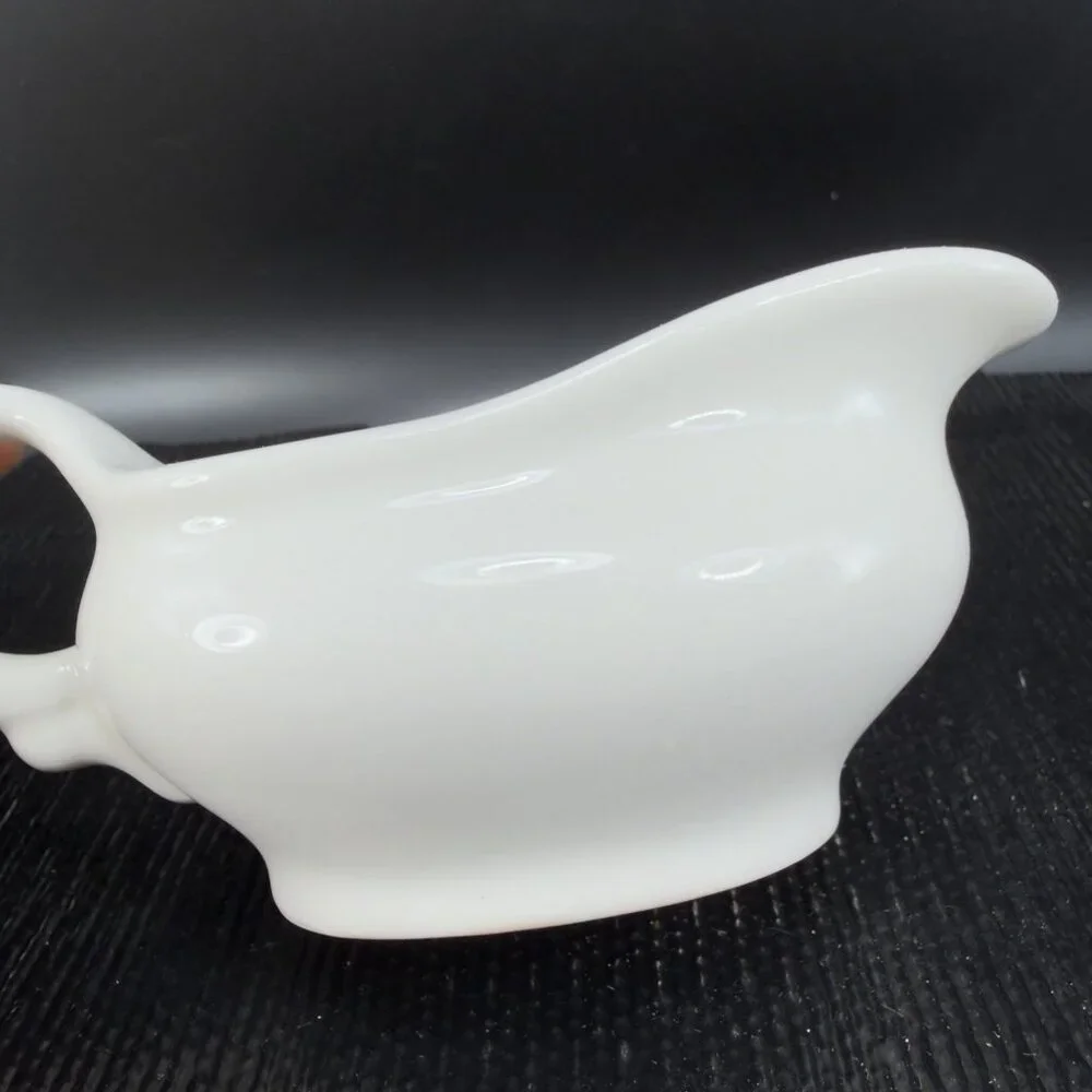 Vintage Pier 1 White Ceramic Stoneware Gravy Boat Sauce Salsa Dish Container VTG